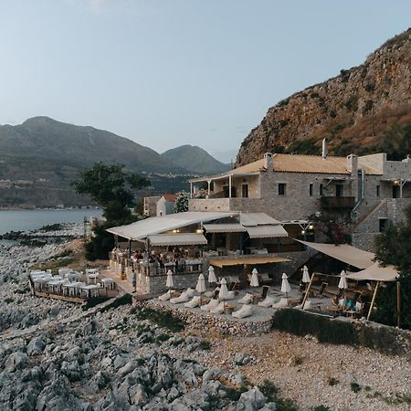 Kourmas Suites Limeni Luaran gambar
